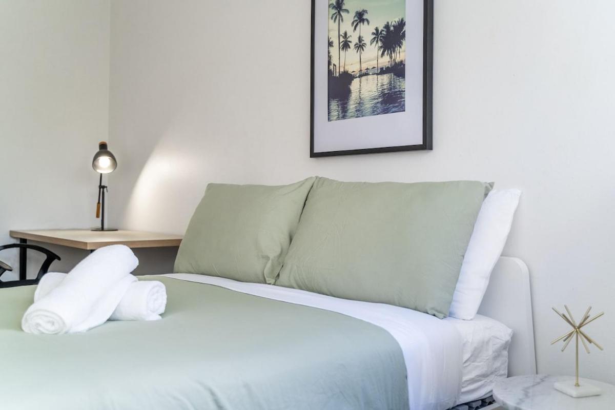 Holiday home T-north House Nr Train Station And Freeparking *